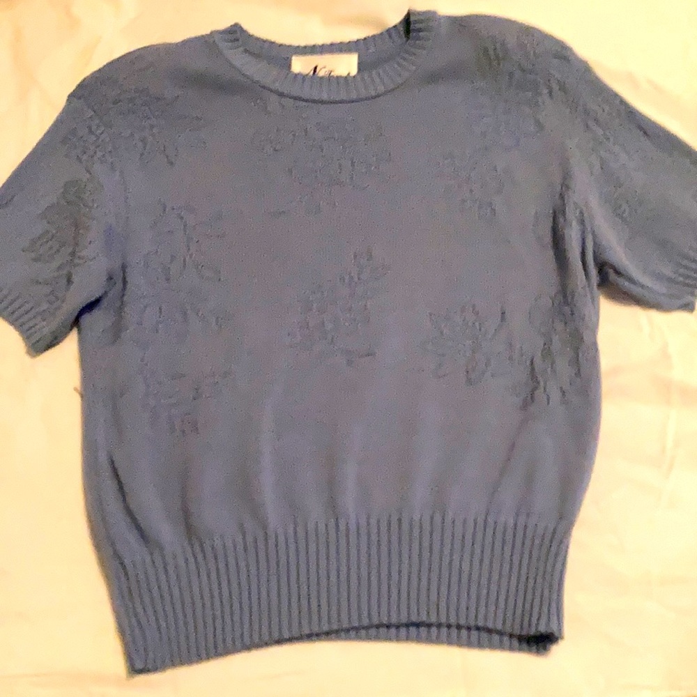 N Touch  Women’s Top. Size M.